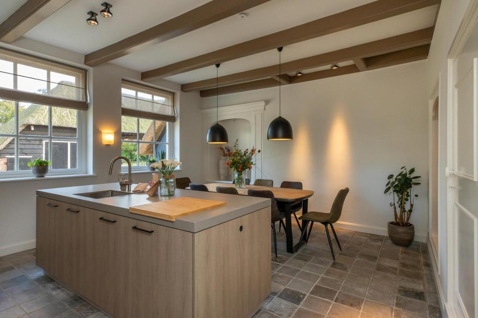 Vakantiehuis 'Boerderij Molenhof' - Stationsweg 5 | Heinkenszand Экстерьер фото